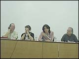 De izquierda a derecha: Xavier Antich, Catherine David, Nuria Enguita y Golo en la presentación de Representaciones árabes contemporáneas. El Cairo en Granada