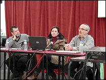 Curro Aix, junto a Bárbara de las Heras Monastero y Miguel López Castro, los otros dos participantes de la sesión VI (La educación del flamenco a debate) del encuentro que la PIE.FMC organizó en Sevilla entre los días 19 y 21 de noviembre de 2013