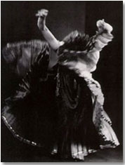 Bailarina flamenca de la serie fotográfica "Danzas horizontes" de Man Ray