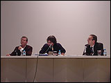 Mesa debate: Licencias libres en el mundo del arte [de izquierda a derecha Javier Gutiérrez Vicen, Amador Fernández Savater y Jorge Cortell]