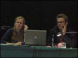 Sibylle Arndt y Peter Atanassow (aufBruch) durante su intervención en Umbrales