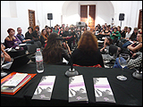 Imagen de uno de los debates internos del seminario-taller 'Movimiento en las bases: transfeminismos, feminismos queer, despatologización, discursos no binarios'