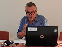Pepe Miralles durante su intervención en el seminario 'Agenciamientos contra-neoliberales: coaliciones micro-políticas desde el sida'
