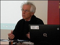 Antonio Mandly durante su intervención en el encuentro que la PIE.FMC organizó en Sevilla entre los días 19 y 21 de noviembre de 2013